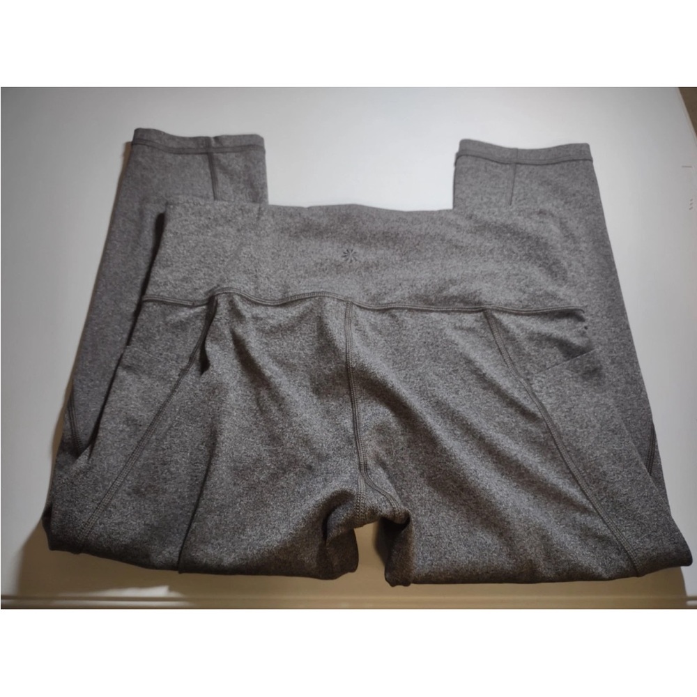 Athleta Salutation Stash Pocket Capri Leggings - Gray - Size M